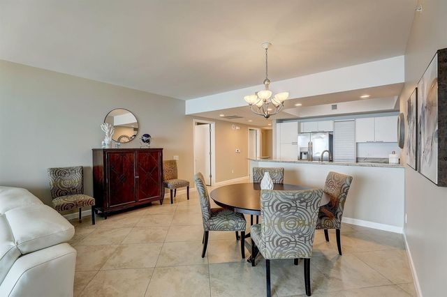 2650 Lake Shore Drive 804, Riviera Beach, FL 33404
