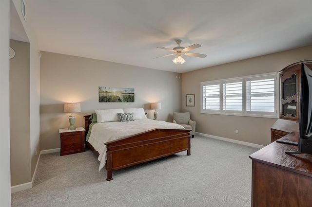 2650 Lake Shore Drive 804, Riviera Beach, FL 33404