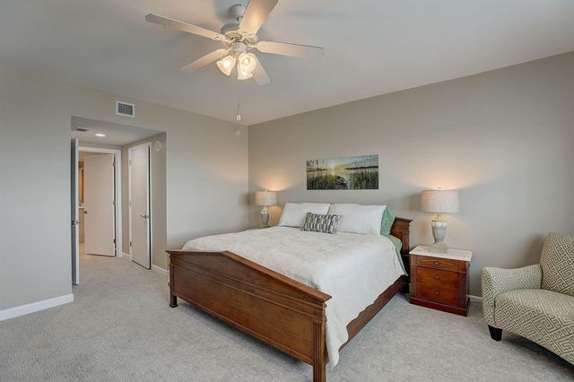2650 Lake Shore Drive 804, Riviera Beach, FL 33404