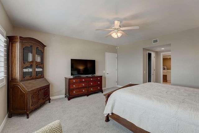 2650 Lake Shore Drive 804, Riviera Beach, FL 33404