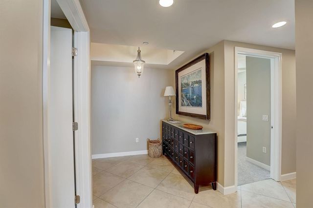 2650 Lake Shore Drive 804, Riviera Beach, FL 33404