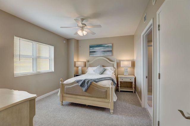 2650 Lake Shore Drive 804, Riviera Beach, FL 33404