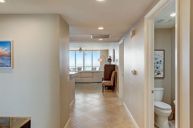 2650 Lake Shore Drive 804, Riviera Beach, FL 33404