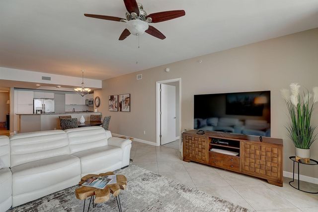 2650 Lake Shore Drive 804, Riviera Beach, FL 33404