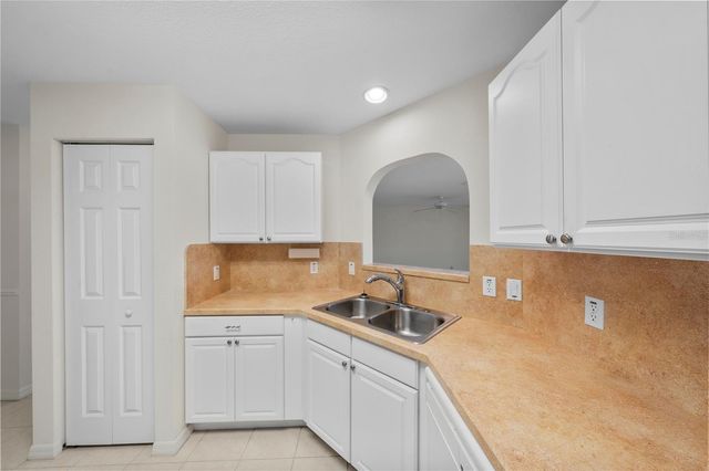 9617 SW 92ND COURT, Ocala, FL 34481