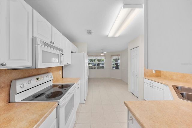 9617 SW 92ND COURT, Ocala, FL 34481