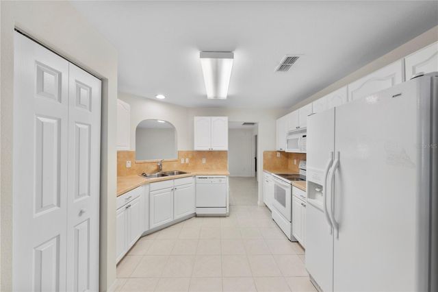 9617 SW 92ND COURT, Ocala, FL 34481