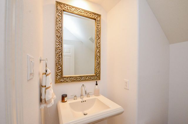 2826 Tudor Manor, Houston, TX 77082