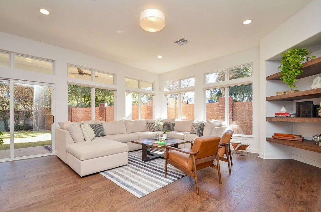 2826 Tudor Manor, Houston, TX 77082