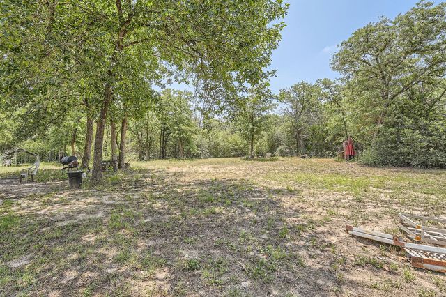 579 Hidden Oaks DR, Elgin, TX 78621