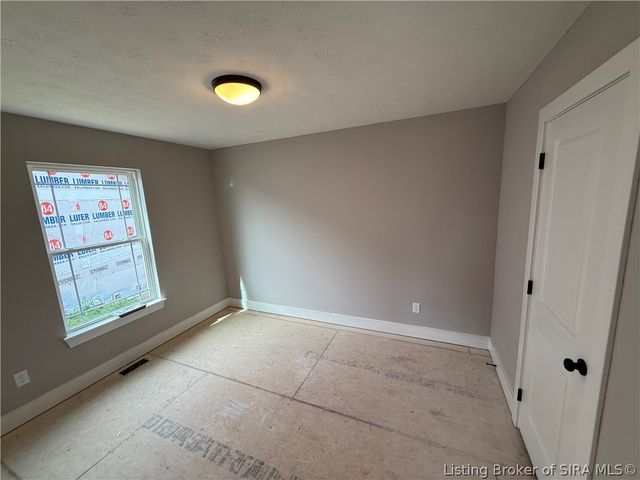 8042 Hudson Lane, Georgetown, IN 47122