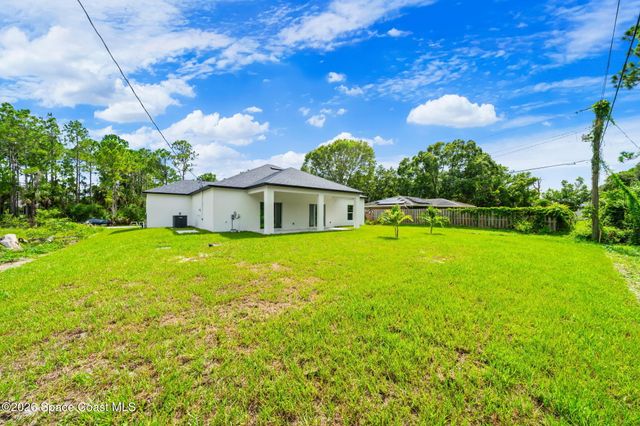 1061 Towhlen Street SE, Palm Bay, FL 32909