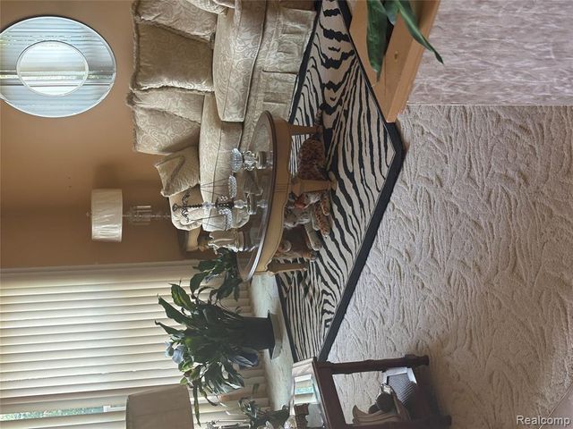 1329 Arrowwood Lane, Grand Blanc, MI 48439