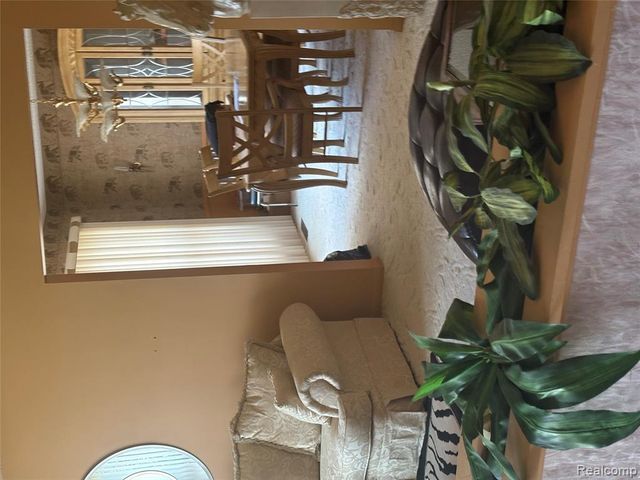 1329 Arrowwood Lane, Grand Blanc, MI 48439