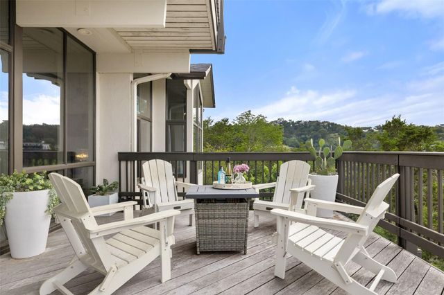 6 WREN VALLEY CV, West Lake Hills, TX 78746
