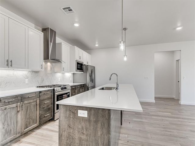 4213 NW 180th Street, Edmond, OK 73012