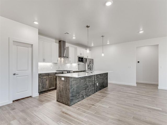 4213 NW 180th Street, Edmond, OK 73012