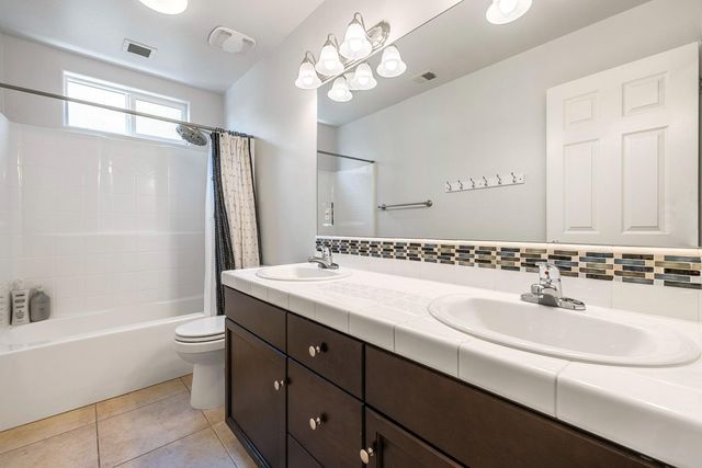 3029 Wrenwood Avenue, Clovis, CA 93619