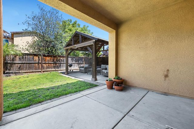 3029 Wrenwood Avenue, Clovis, CA 93619