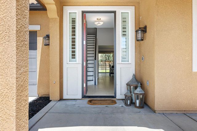 3029 Wrenwood Avenue, Clovis, CA 93619