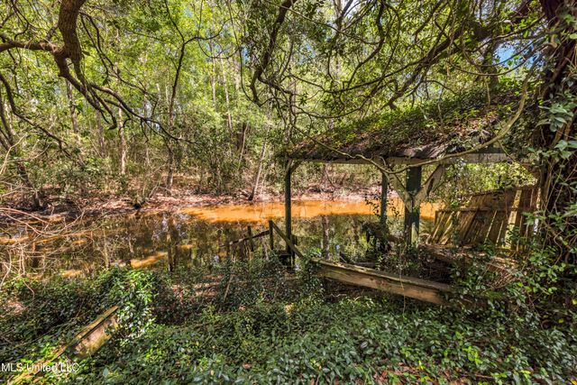 2844 Flounder Circle, Gautier, MS 39553