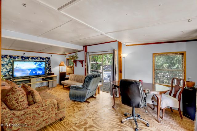 2844 Flounder Circle, Gautier, MS 39553