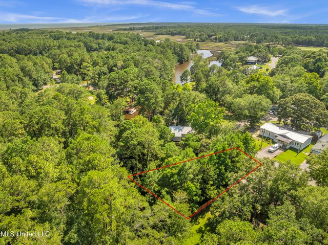 2844 Flounder Circle, Gautier, MS 39553