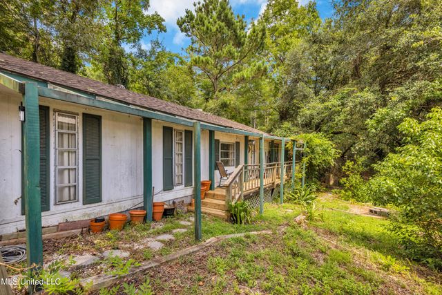 2844 Flounder Circle, Gautier, MS 39553
