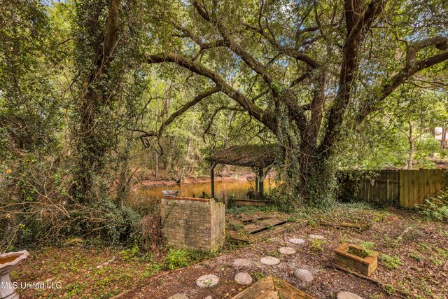 2844 Flounder Circle, Gautier, MS 39553