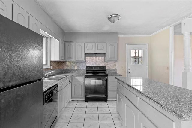 462 Paul Street, Riverdale, GA 30274