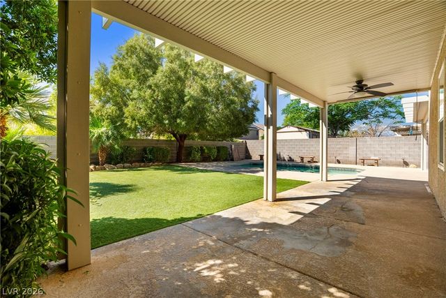 1621 Paradise Reef Avenue, North Las Vegas, NV 89031