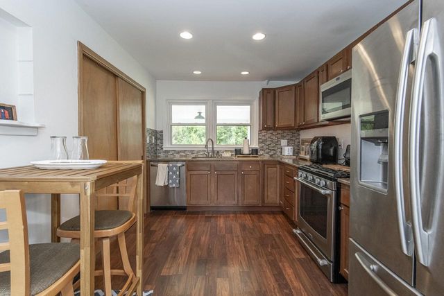 707 N Moreland BOULEVARD, Waukesha, WI 53188