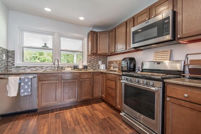 707 N Moreland BOULEVARD, Waukesha, WI 53188