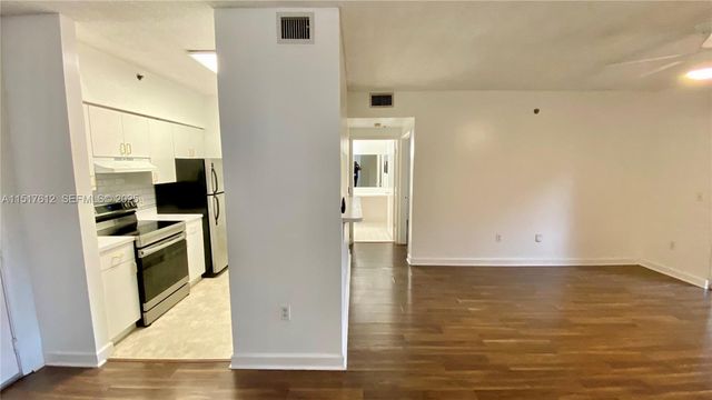 19901 E Country Club Drive 2103, Aventura, FL 33180