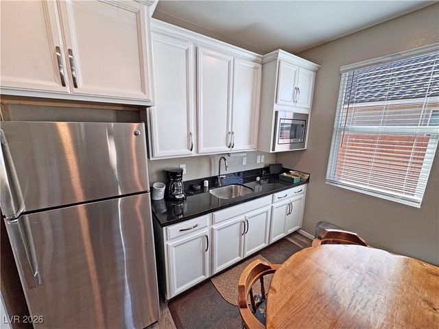 2697 Blossom Avenue, Pahrump, NV 89048