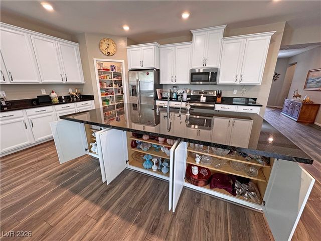 2697 Blossom Avenue, Pahrump, NV 89048