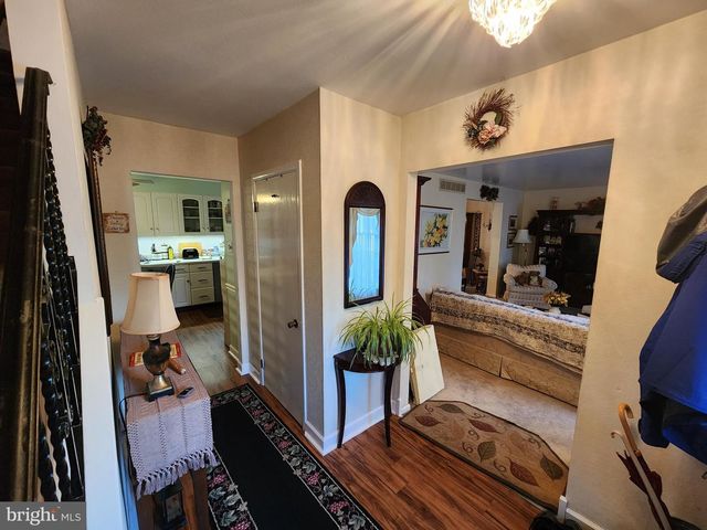 63 CRANFORD RD, Turnersville, NJ 08012