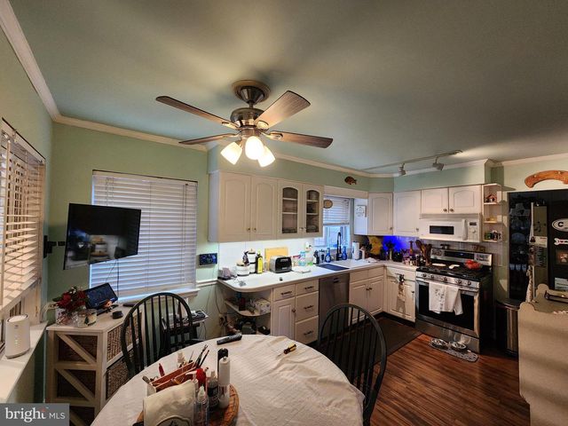 63 CRANFORD RD, Turnersville, NJ 08012