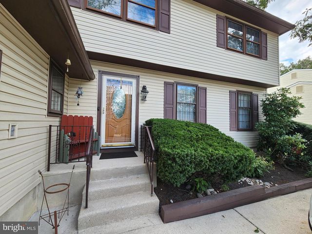 63 CRANFORD RD, Turnersville, NJ 08012