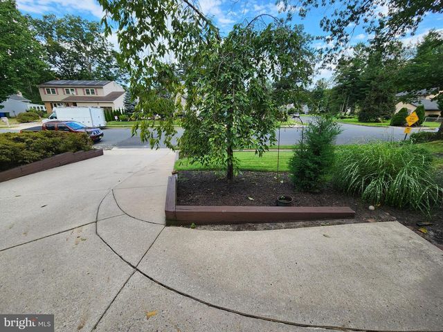 63 CRANFORD RD, Turnersville, NJ 08012