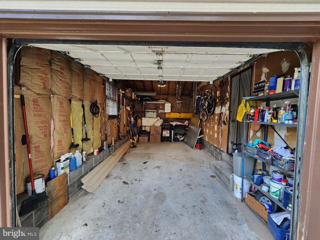 63 CRANFORD RD, Turnersville, NJ 08012