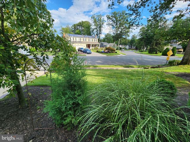 63 CRANFORD RD, Turnersville, NJ 08012