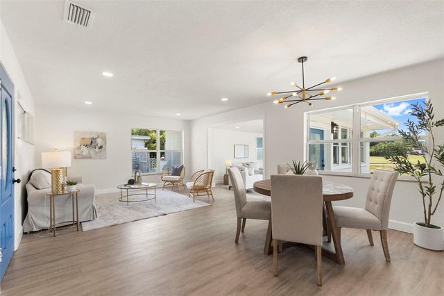 10221 N FLEETWOOD DRIVE, Tampa, FL 33612