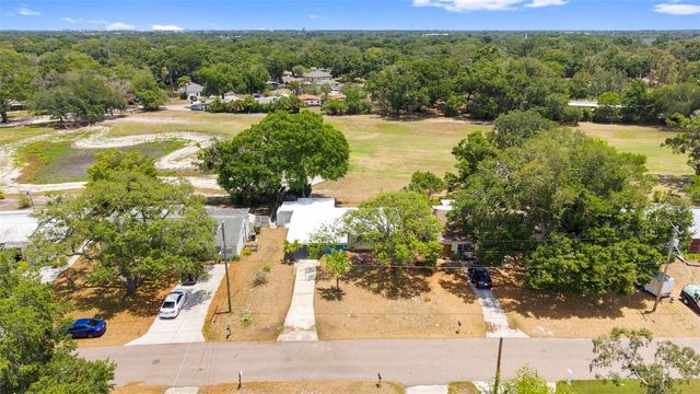 10221 N FLEETWOOD DRIVE, Tampa, FL 33612