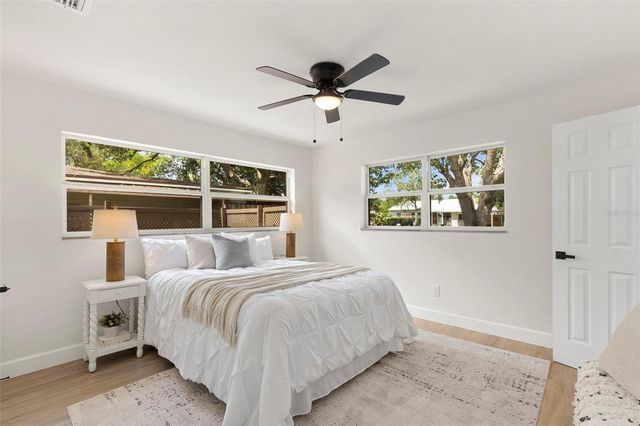 10221 N FLEETWOOD DRIVE, Tampa, FL 33612