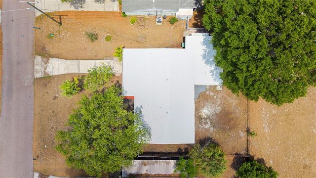 10221 N FLEETWOOD DRIVE, Tampa, FL 33612