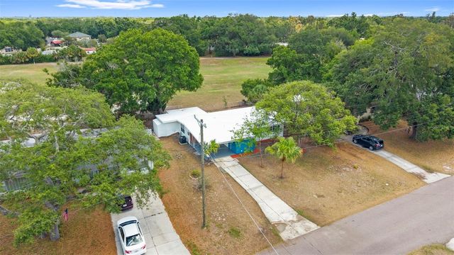 10221 N FLEETWOOD DRIVE, Tampa, FL 33612