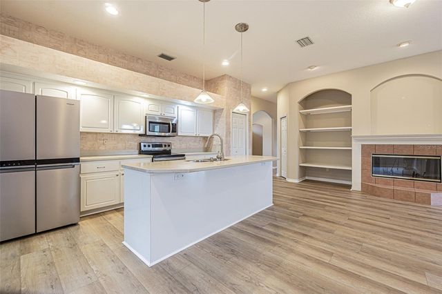 12124 94TH WAY, Largo, FL 33773