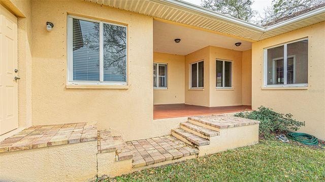 12124 94TH WAY, Largo, FL 33773