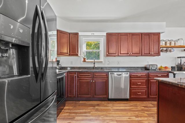 290 Oak Hill Road, Northfield, NH 03276